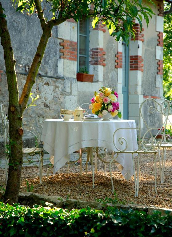 Le Moulin Bregeon Bed & Breakfast Linieres-Bouton Exterior photo