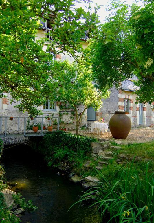 Le Moulin Bregeon Bed & Breakfast Linieres-Bouton Exterior photo