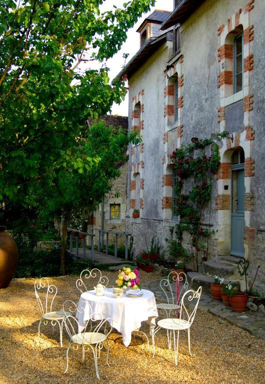 Le Moulin Bregeon Bed & Breakfast Linieres-Bouton Exterior photo