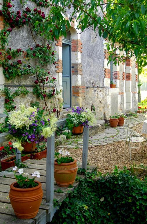 Le Moulin Bregeon Bed & Breakfast Linieres-Bouton Exterior photo